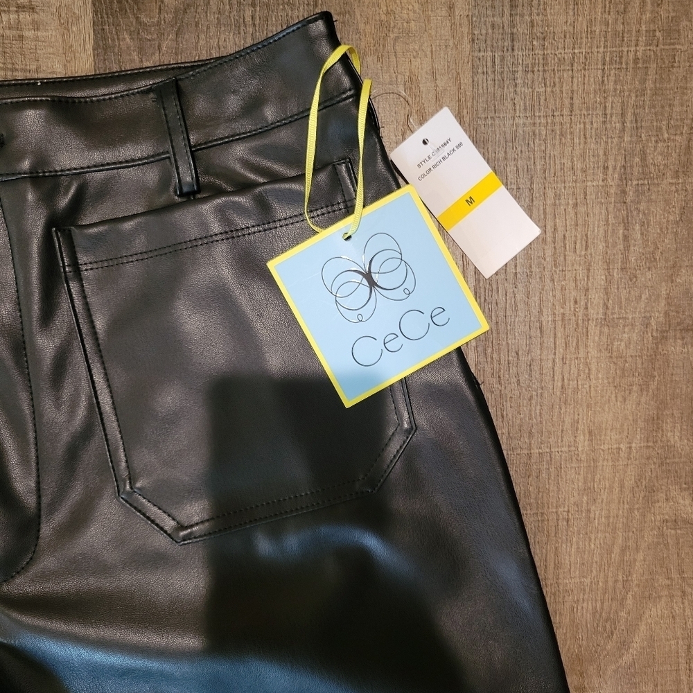 CeCe Black Wide-Leg Jumpsuit with Cropped Sophistication - Picture 3 of 12